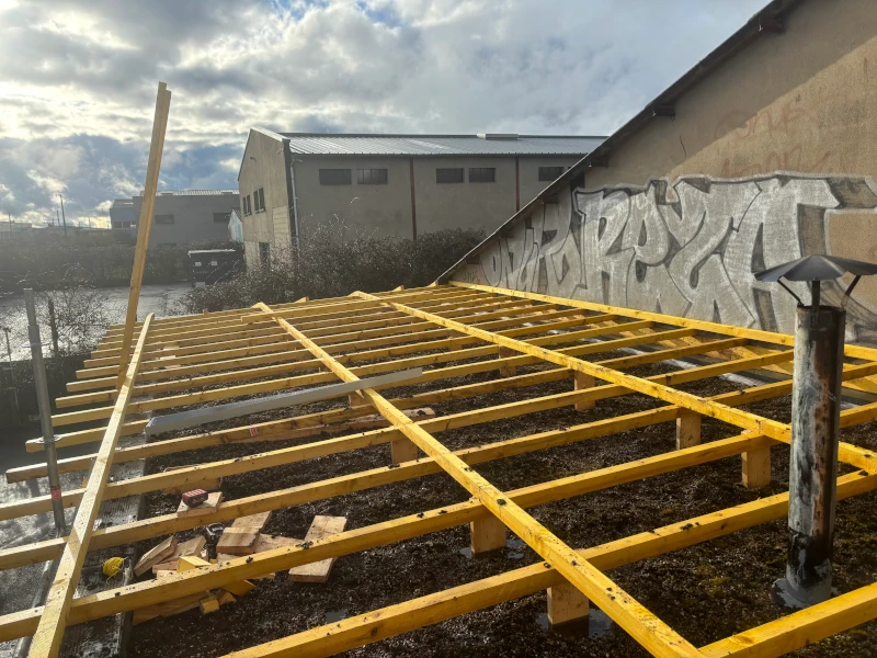 renovatoit-toiture-entrepot-bac-acier-Laruscade